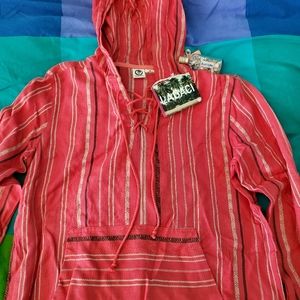 Lagaci long sleeves blouse with hood.